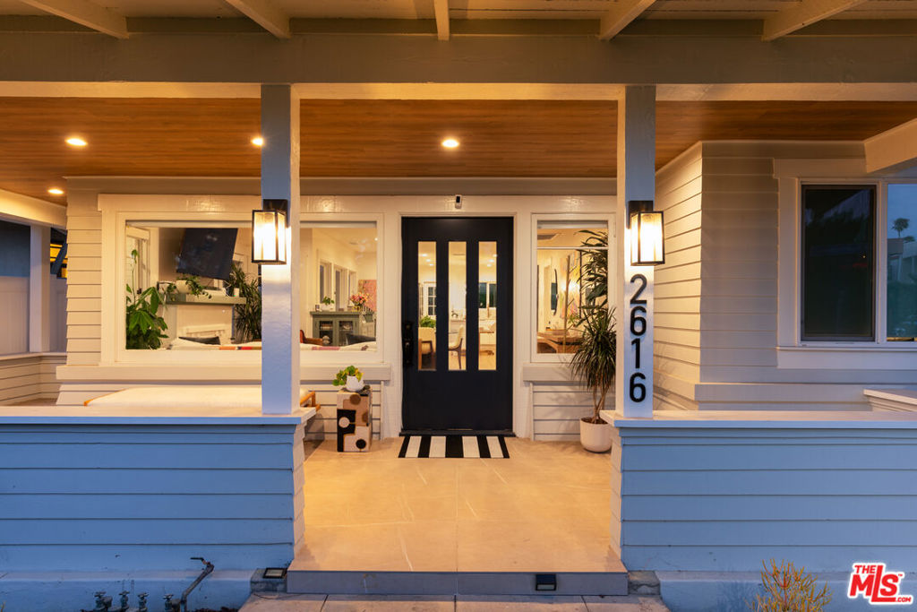 2616 Abbot Kinney Boulevard