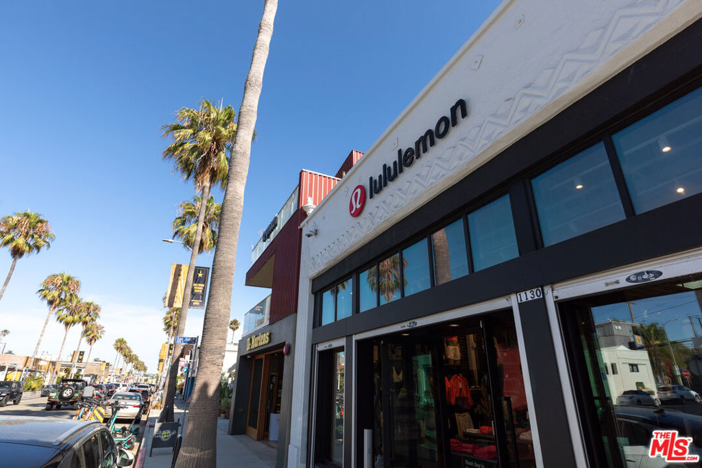 2616 Abbot Kinney Boulevard