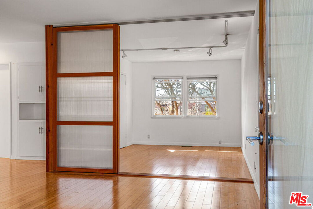 219 3rd Ave Unit: 1/2