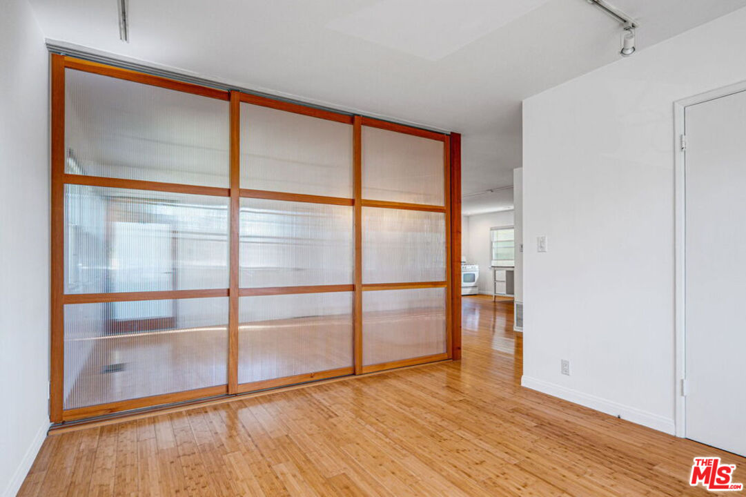 219 3rd Ave Unit: 1/2