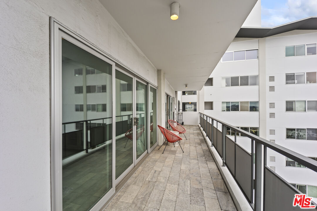 1155 N La Cienega Blvd Unit: 1102