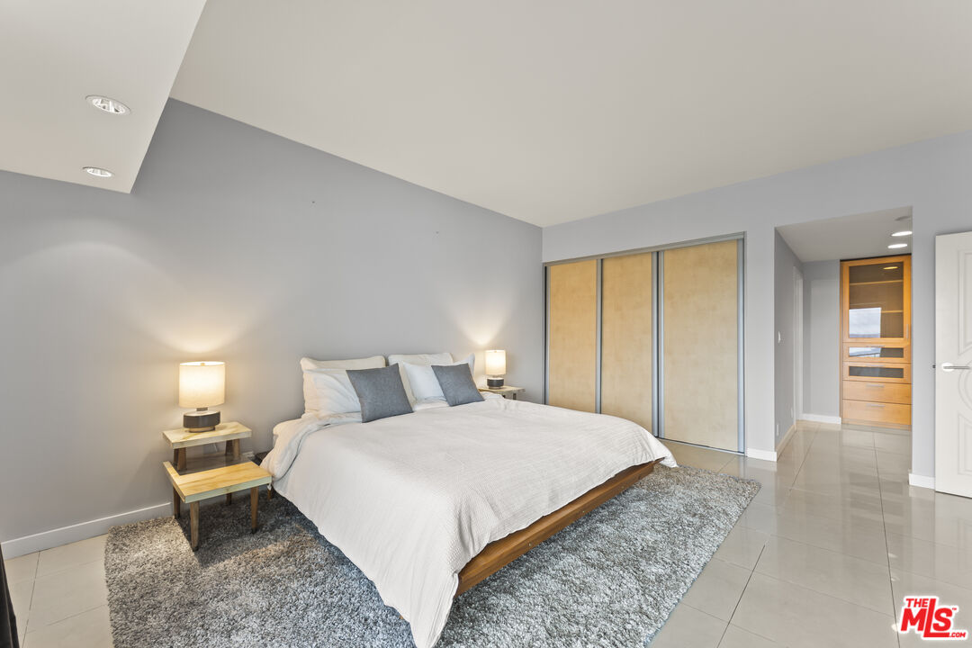 1155 N La Cienega Blvd Unit: 1102