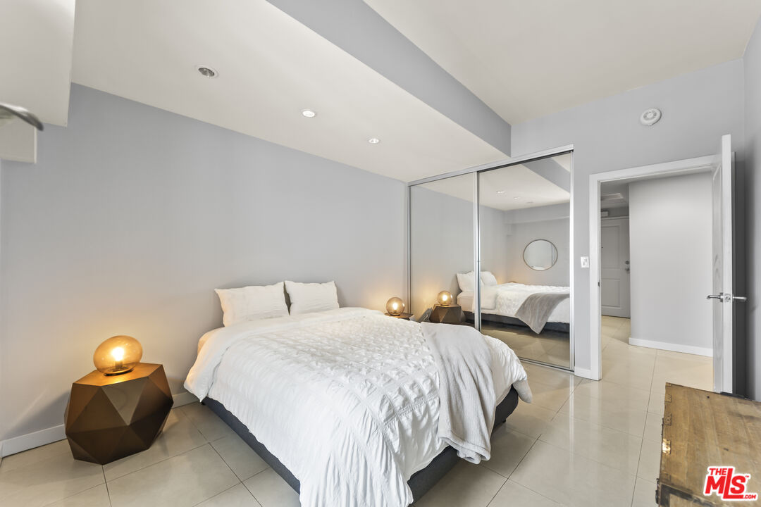 1155 N La Cienega Blvd Unit: 1102