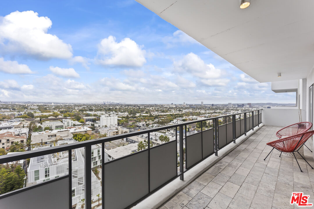 1155 N La Cienega Blvd Unit: 1102