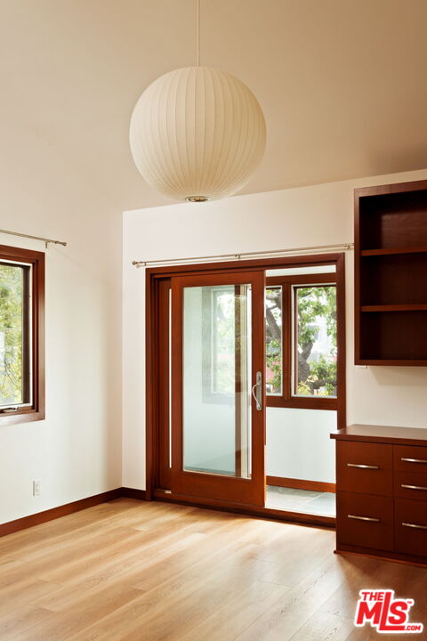 2325 Abbot Kinney Blvd