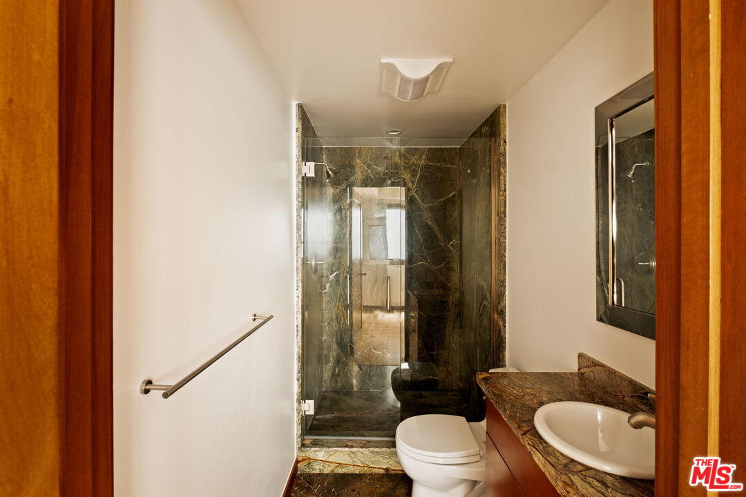 2325 Abbot Kinney Blvd