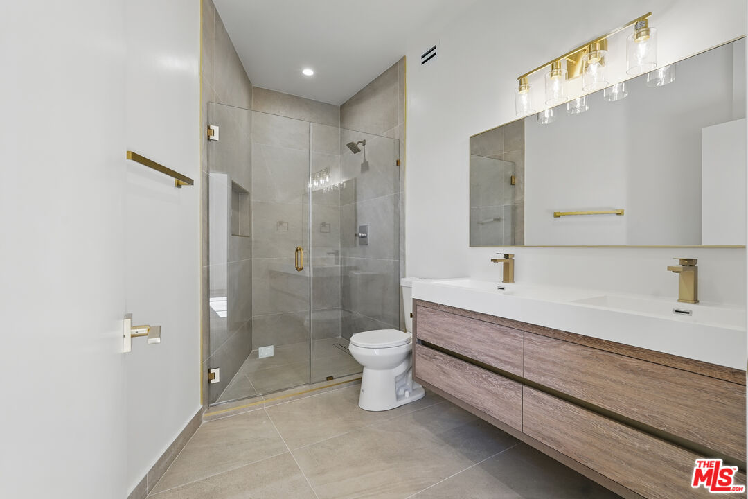 1230 Princeton St Unit: 6