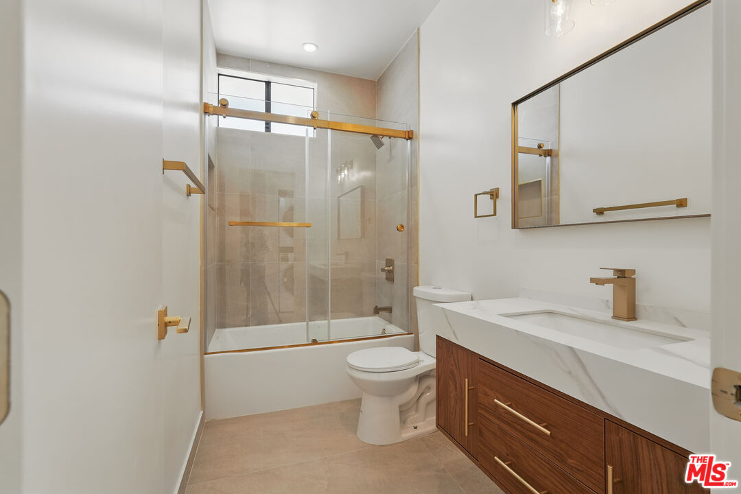 1230 Princeton St Unit: 6