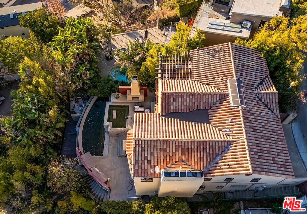 6324 Quebec Drive