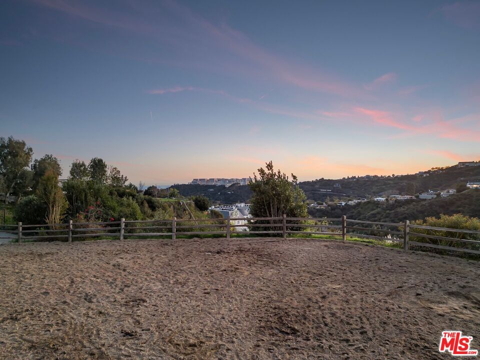1119 Linda Flora Drive