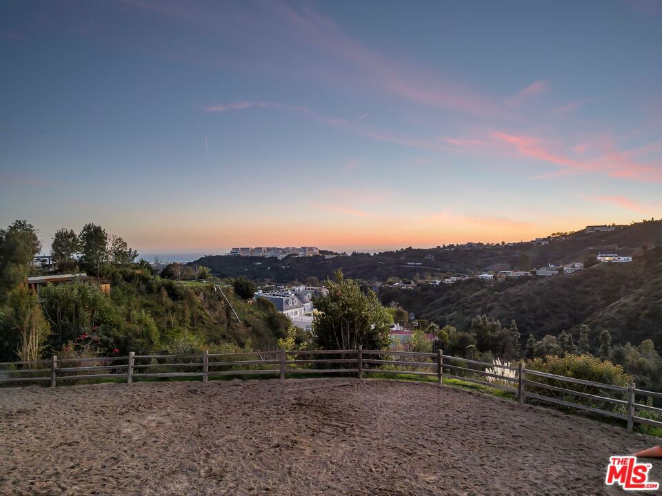 1119 Linda Flora Drive