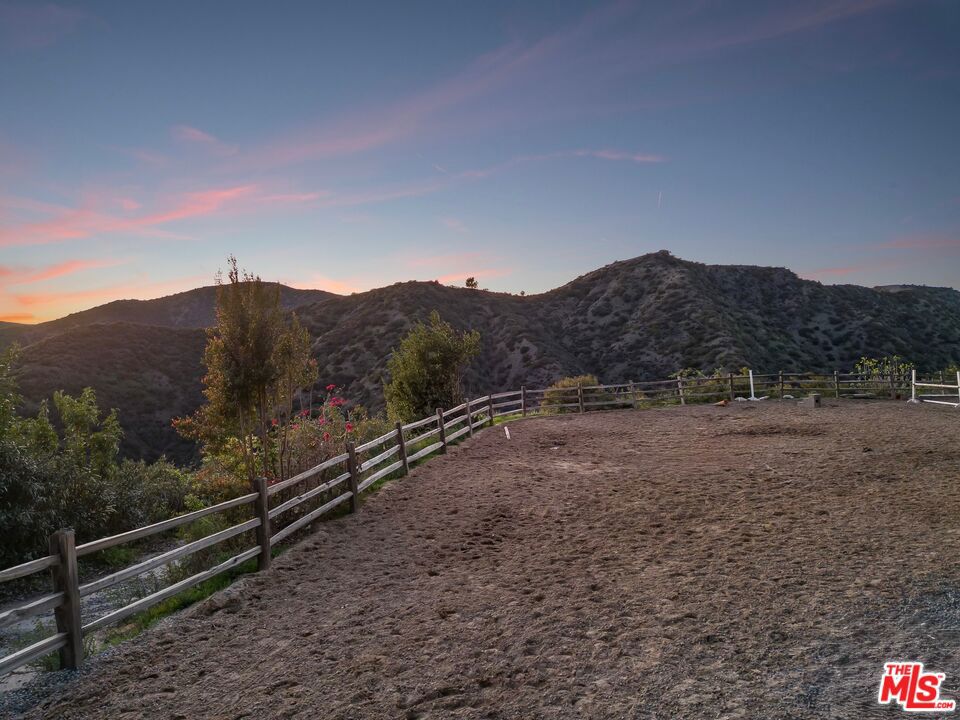 1119 Linda Flora Drive