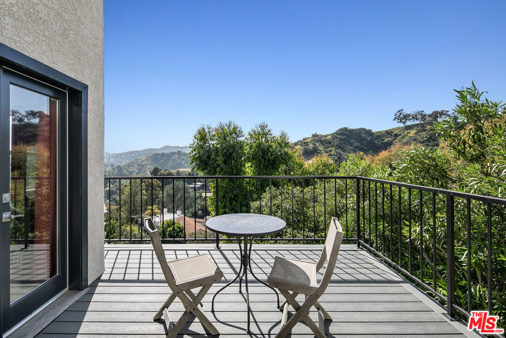 2609 Creston Drive