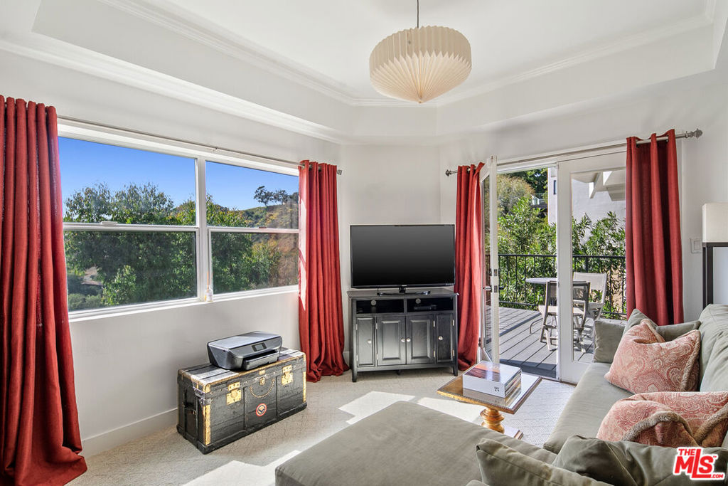 2609 Creston Drive