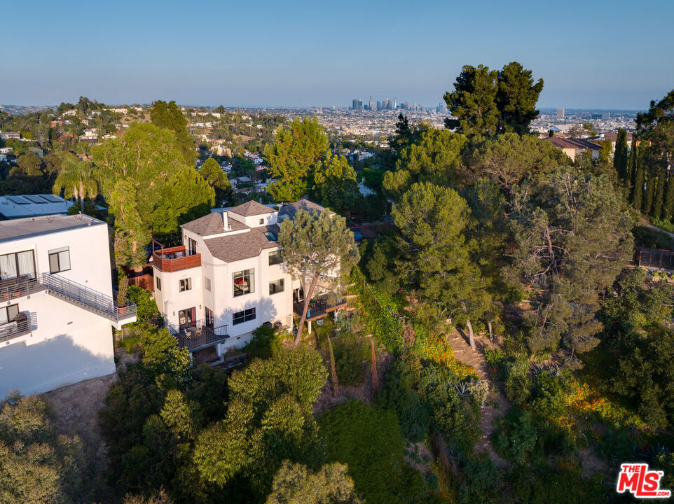 2609 Creston Drive