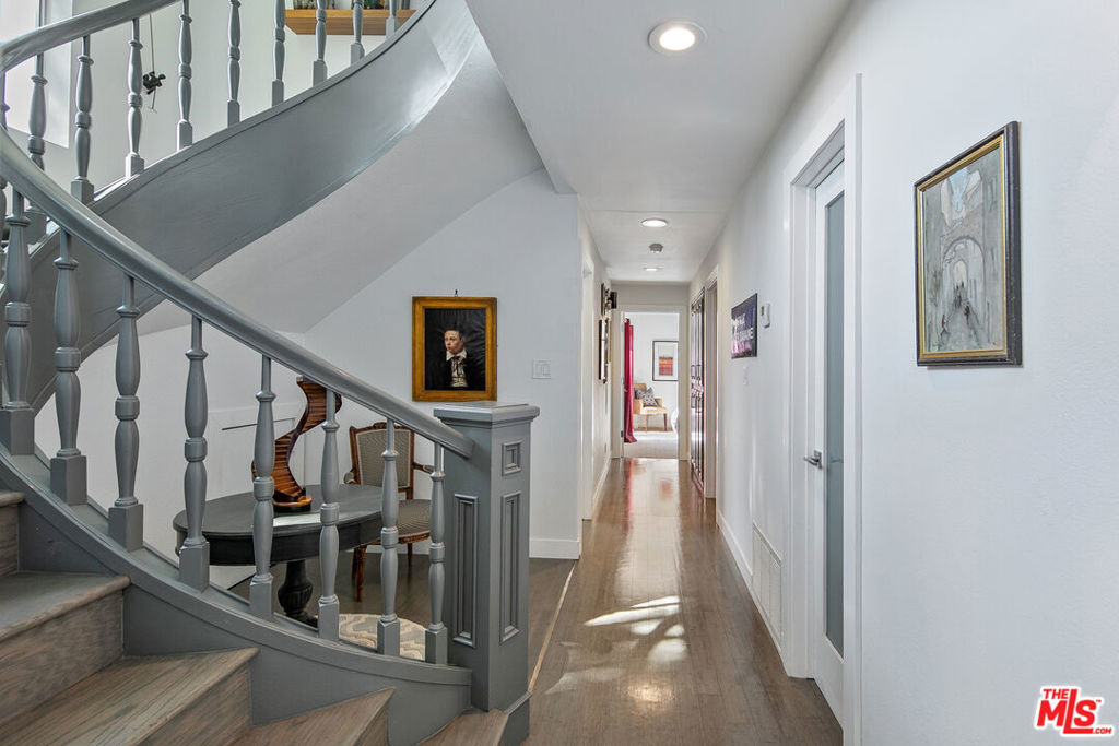 2609 Creston Drive