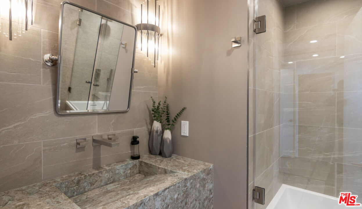 2222 Avenue Of The Stars Unit: 1704