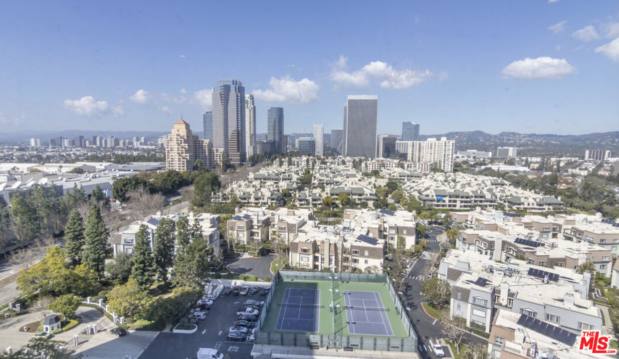 2222 Avenue Of The Stars Unit: 1704