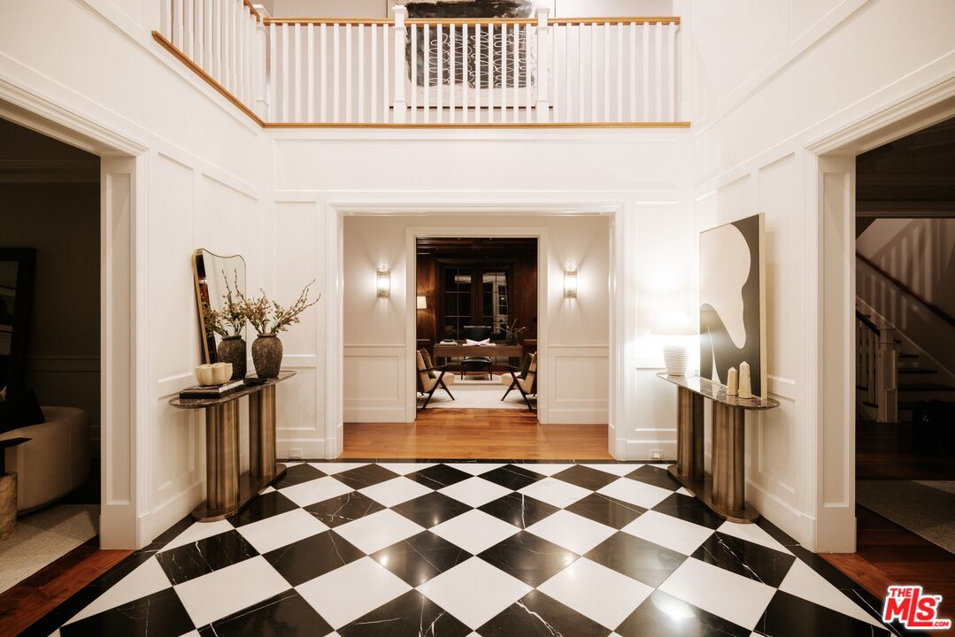 808 SAN VICENTE BLVD