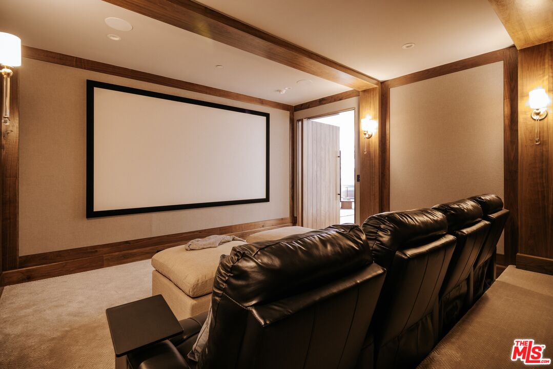 808 SAN VICENTE BLVD