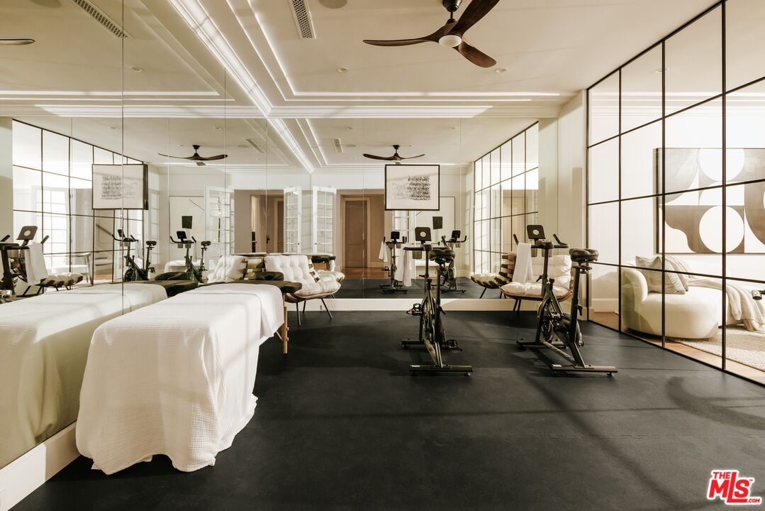 808 SAN VICENTE BLVD