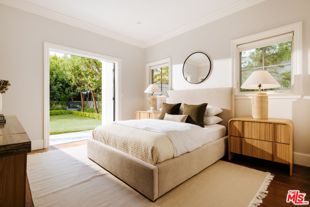 808 SAN VICENTE BLVD