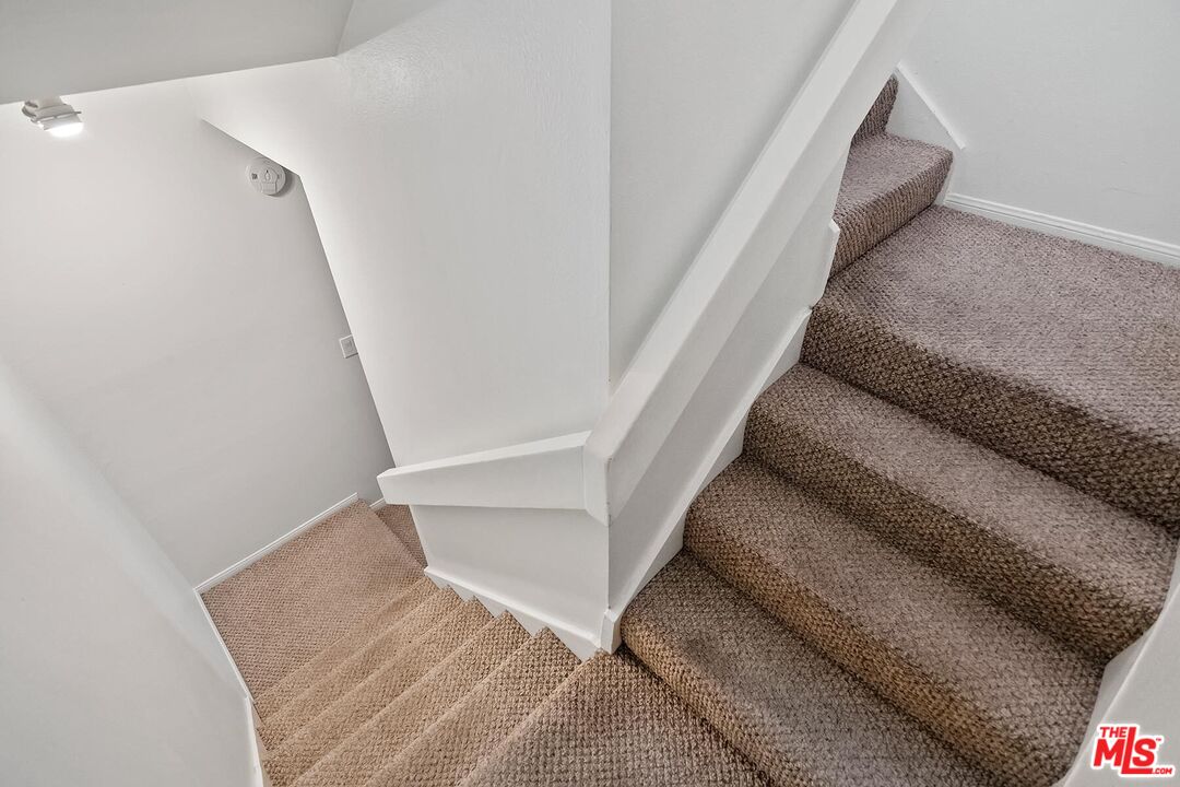 2307 S Bentley Ave Unit: 2