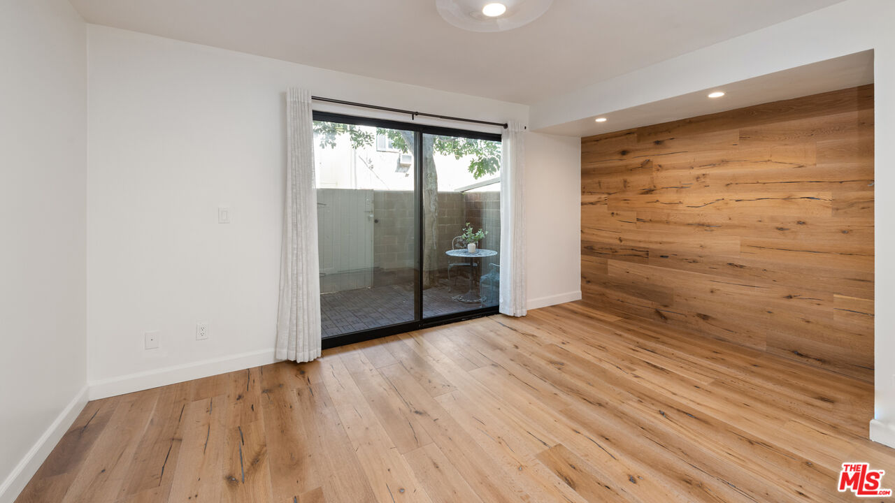 407 S Spalding Dr Unit: 5