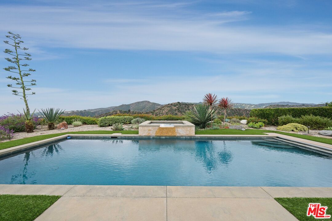 1301 Linda Flora Drive