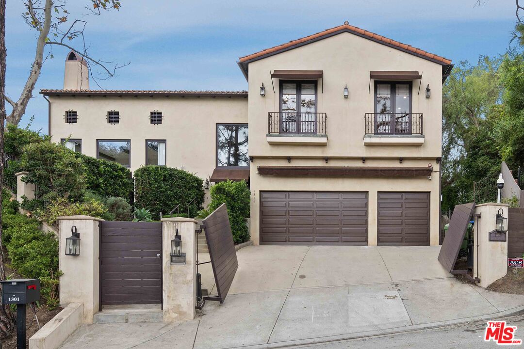 1301 Linda Flora Drive