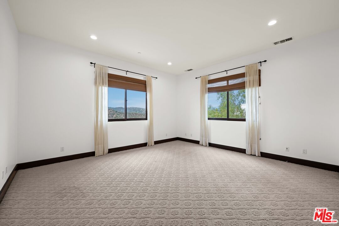 1301 Linda Flora Drive