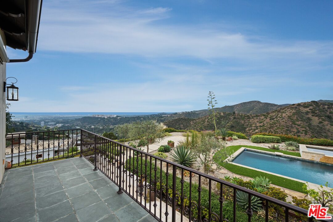 1301 Linda Flora Drive