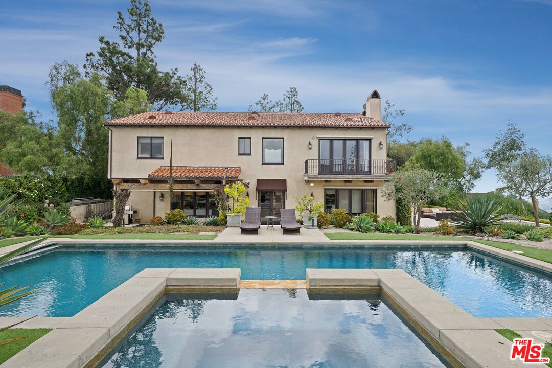 1301 Linda Flora Drive