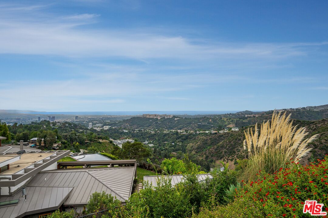 1301 Linda Flora Drive