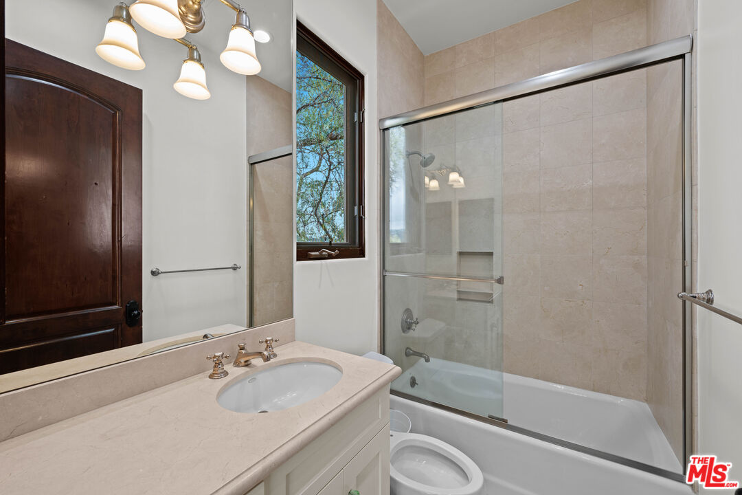 1301 Linda Flora Drive