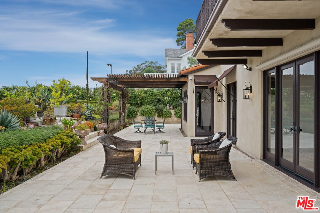 1301 Linda Flora Drive