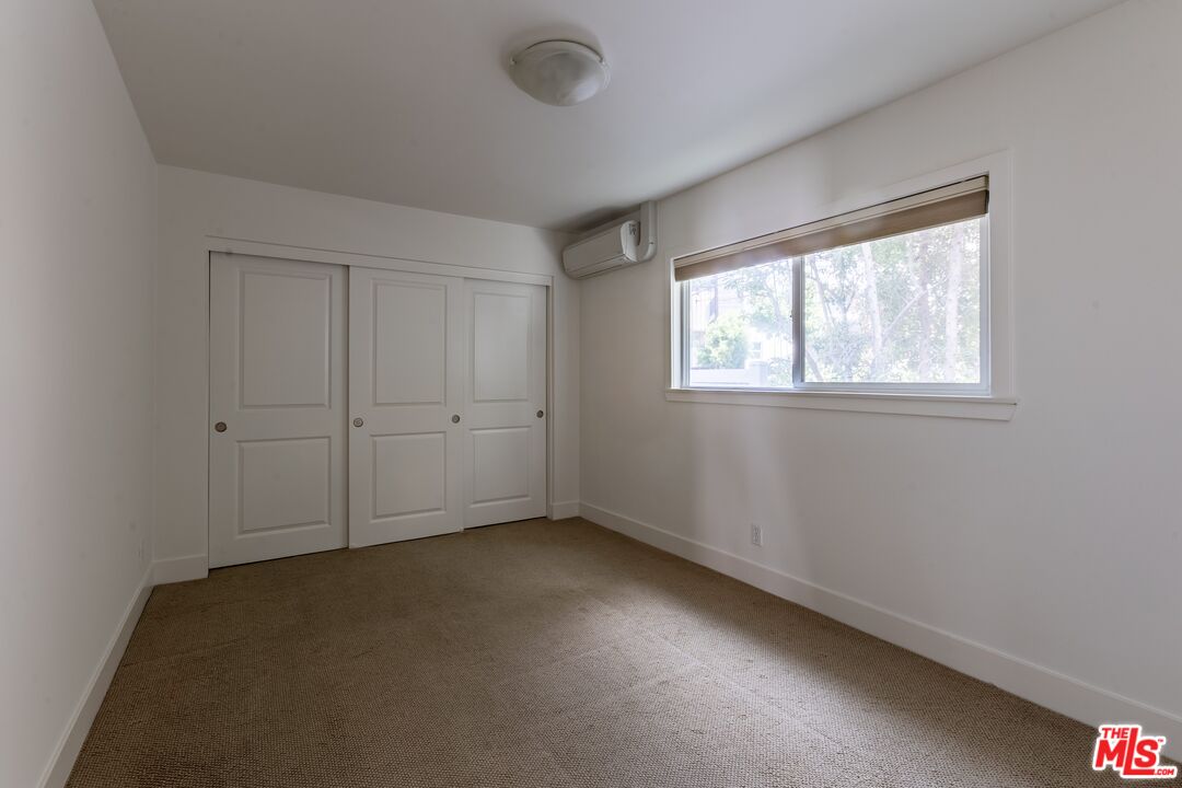 2147 N Beverly Glen Blvd