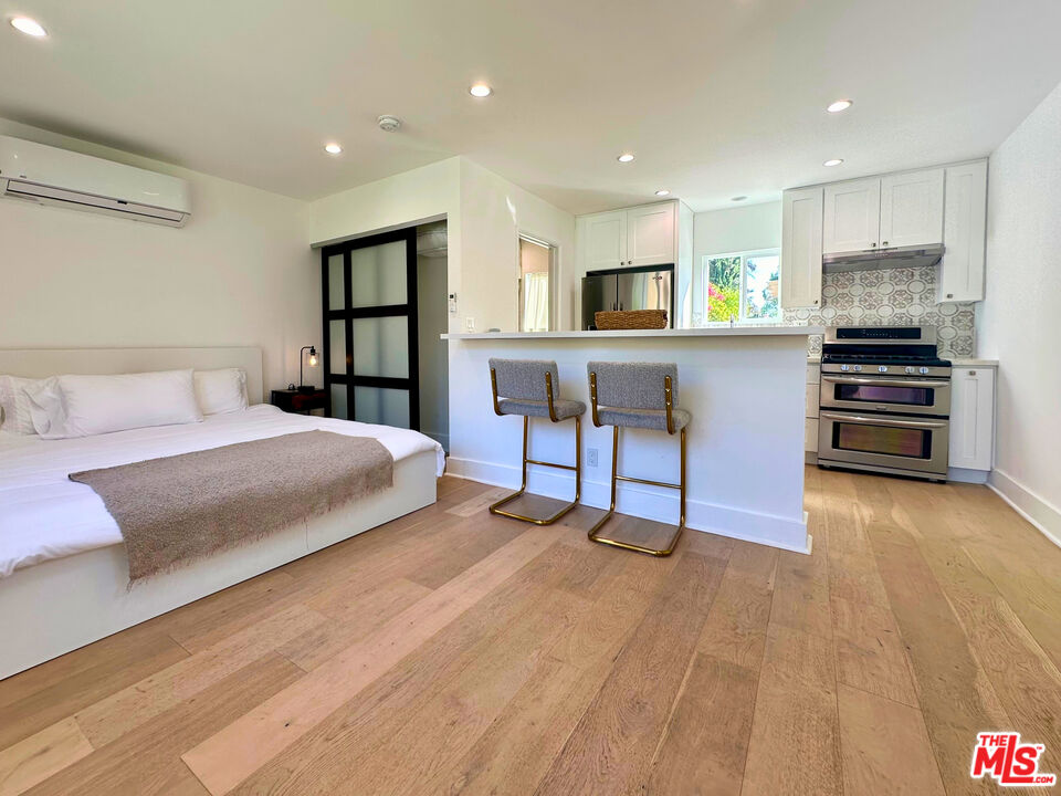 5143 Newcastle Avenue