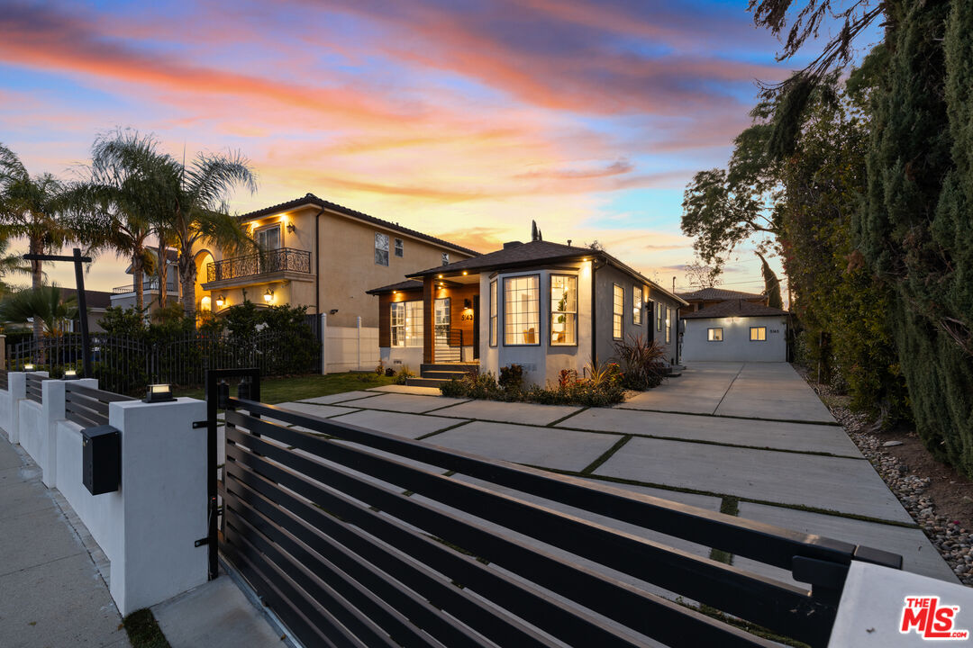 5143 Newcastle Avenue