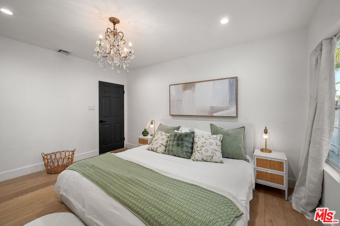 5143 Newcastle Avenue