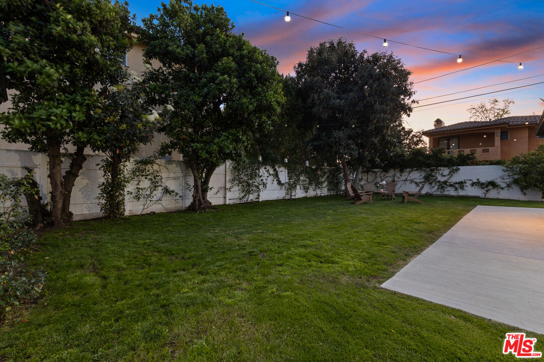 5143 Newcastle Avenue