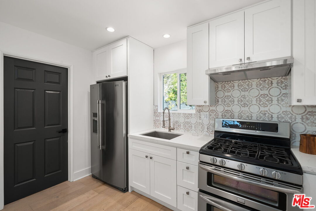 5143 Newcastle Avenue