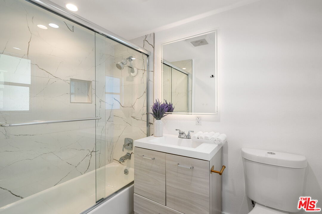 5143 Newcastle Avenue