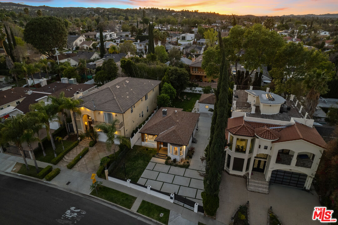 5143 Newcastle Avenue