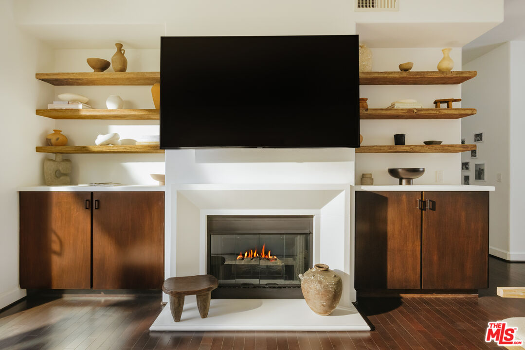 4644 Coldwater Canyon Ave Unit: 401