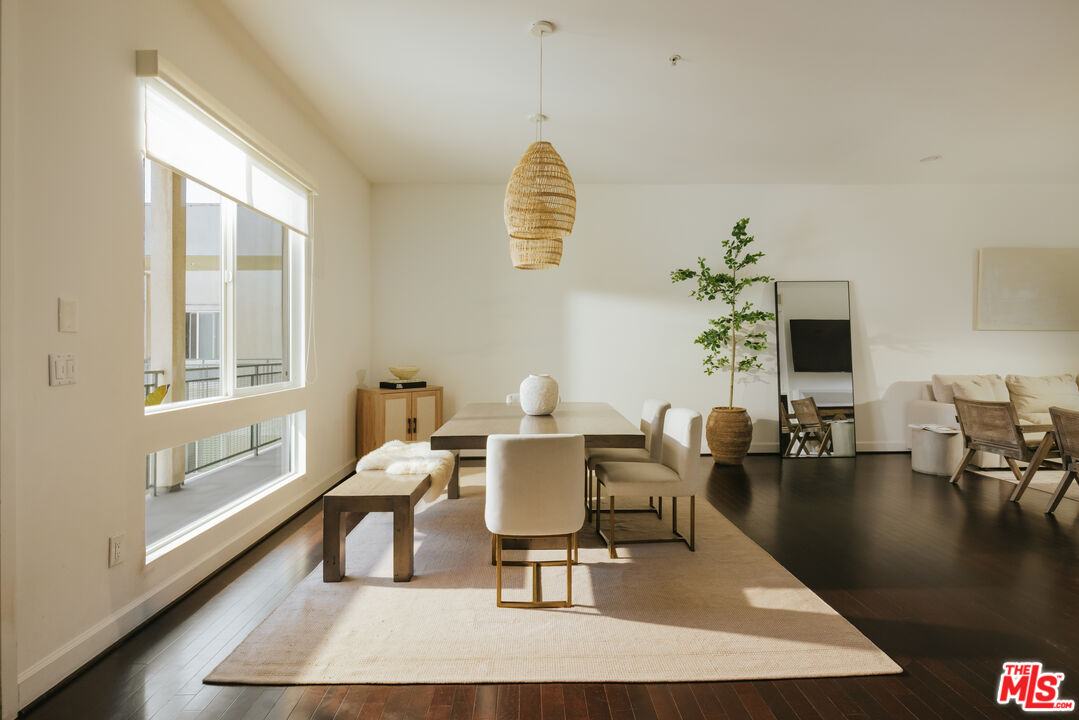 4644 Coldwater Canyon Ave Unit: 401