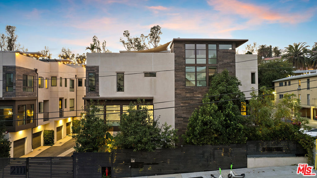 2111 N Cahuenga Boulevard 1