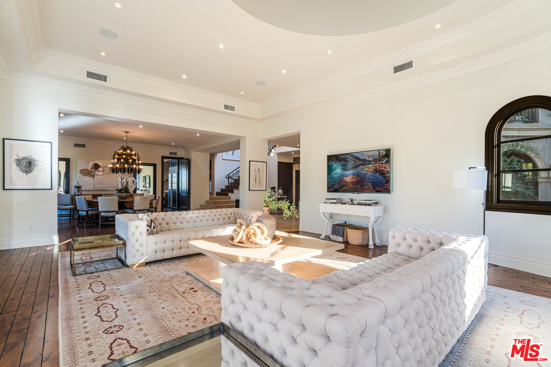 1744 Stone Canyon Rd