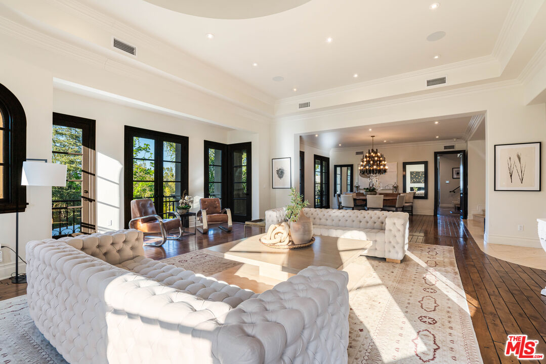 1744 Stone Canyon Rd