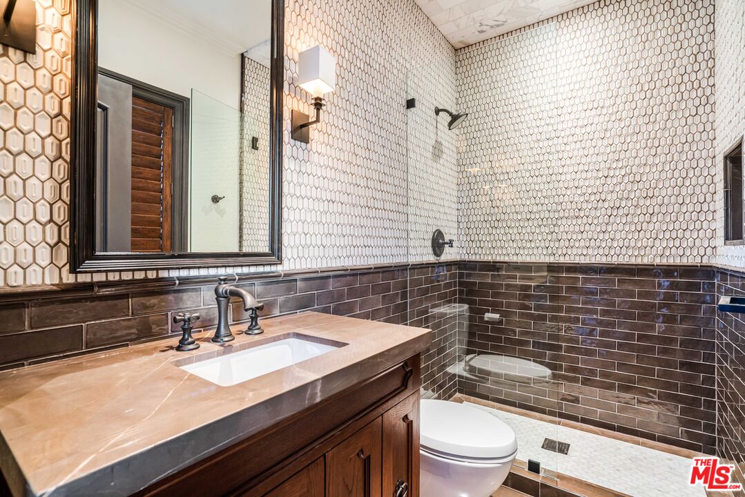 1744 Stone Canyon Rd